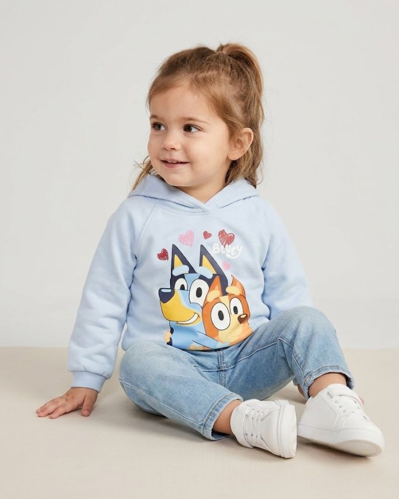 POLERA BLUEY CON CAPUCHA CELESTE